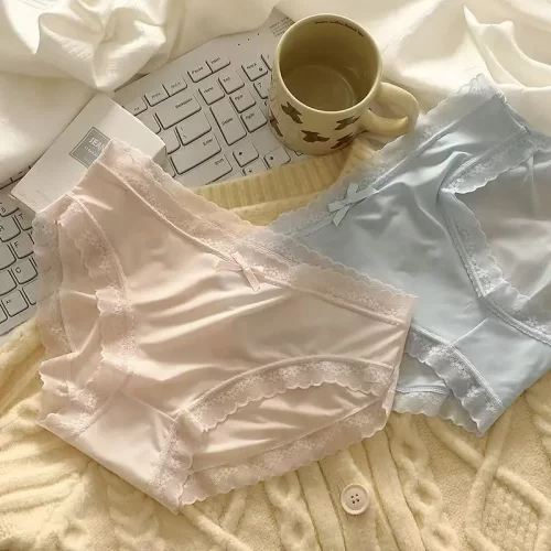纯棉高弹蕾丝无痕中腰女三角裤