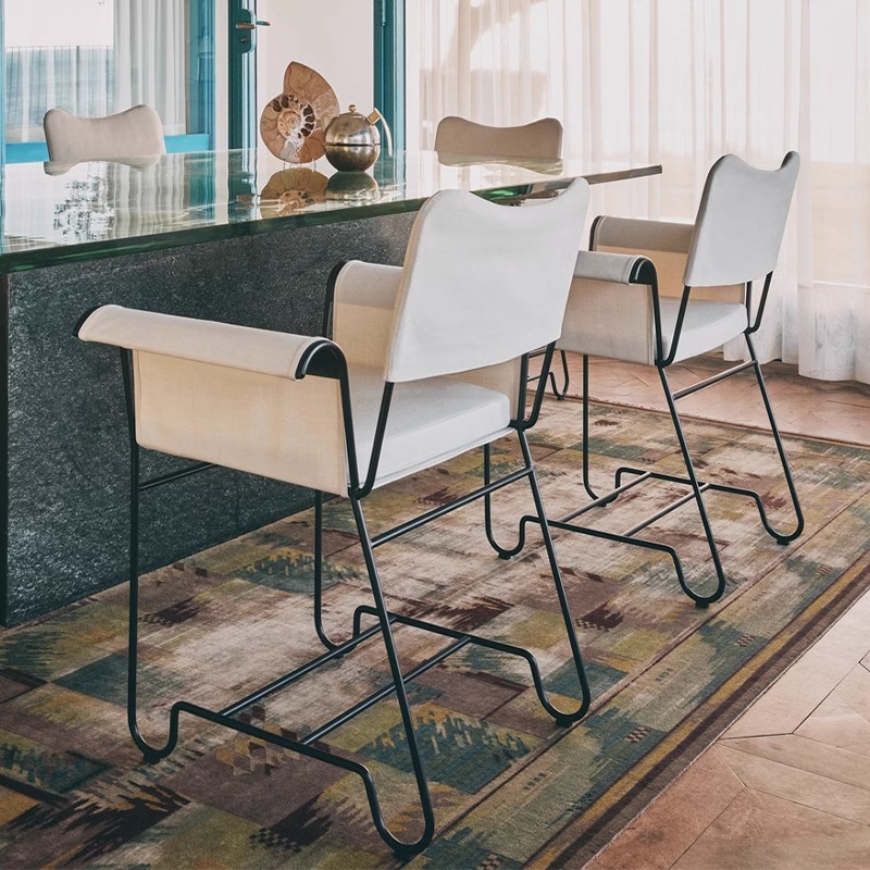 丹麦GUBI实木餐椅靠背椅