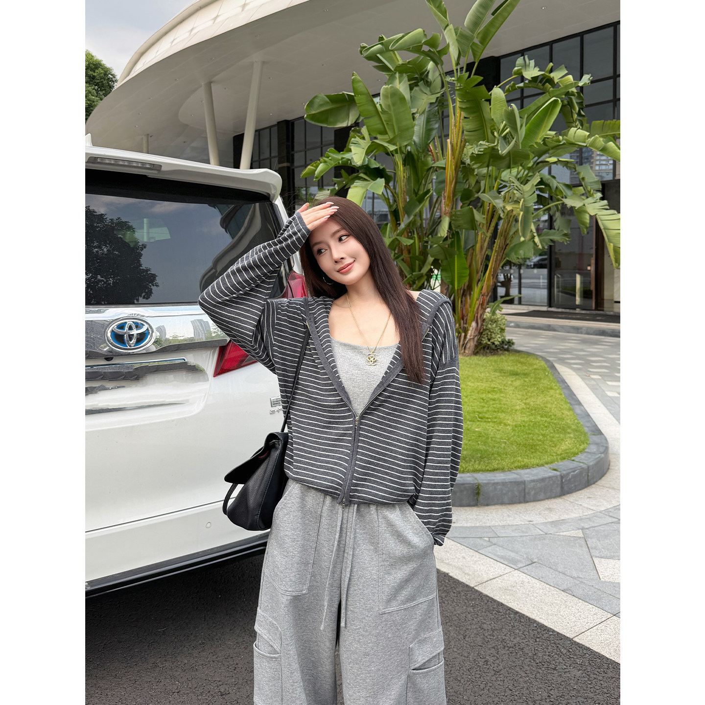 松弛感连帽针织开衫外套女