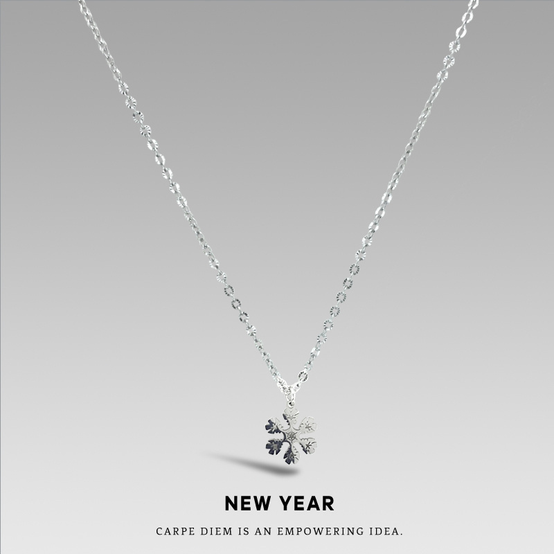 钛钢短款链女雪花圣诞项链