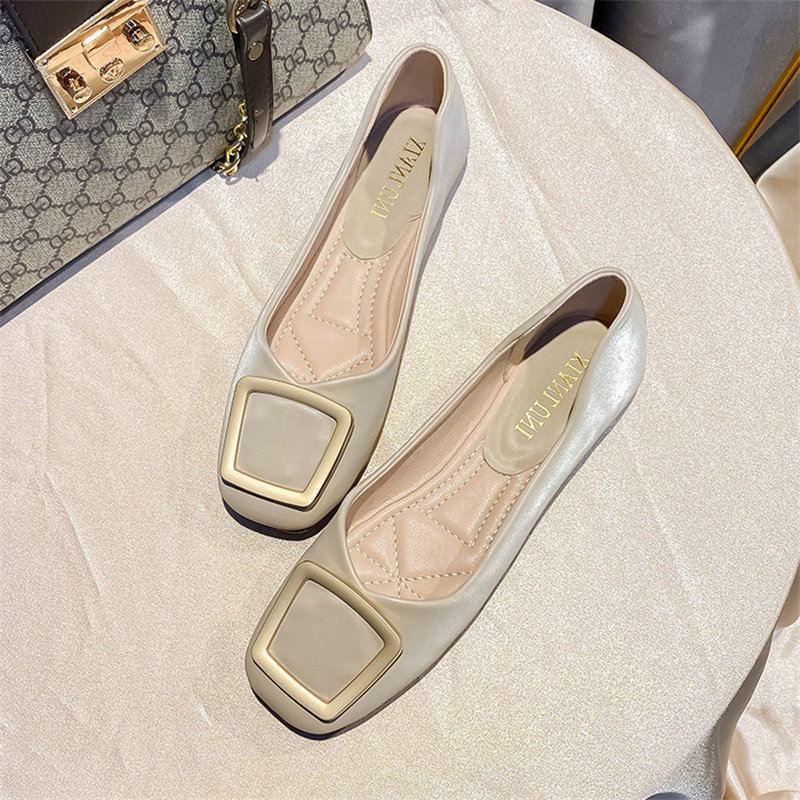 真皮浅口方头平底单鞋女春秋季2024新款配裙子软底豆豆鞋舒适瓢鞋