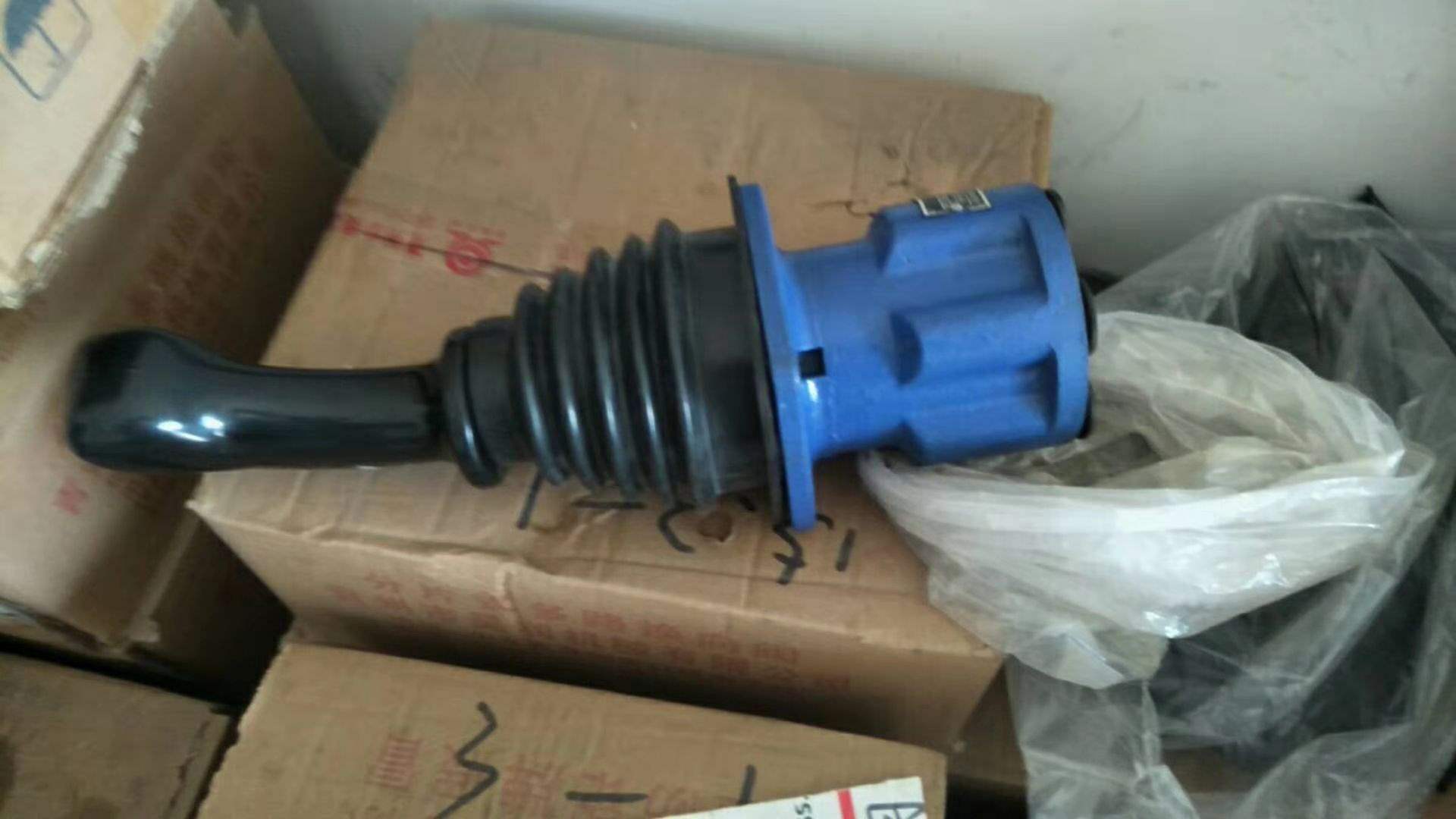 小型装载机铲车明宇山宇莱工鲁工配件多路阀液压先导手柄