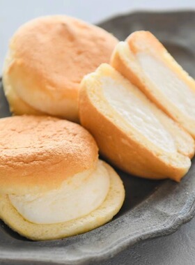 AaronHouse现货日本青森の魔女法式生奶油夹心蛋糕礼盒5枚金奖