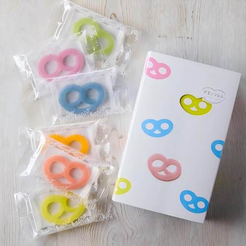 原宿网红店蝴蝶酥脆软糖盒装12枚