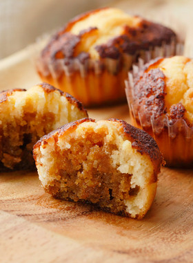 【推荐】日本北海道牛乳提拉米苏焦糖烤蛋糕金奖受赏4枚入 盒装