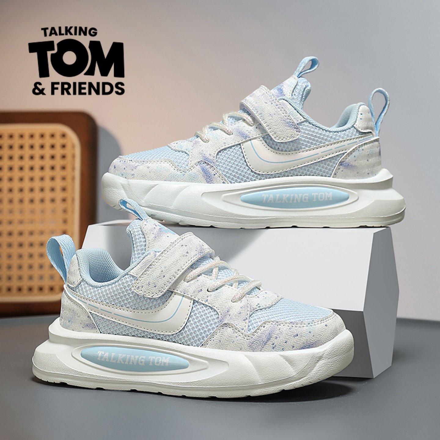 汤姆猫女童鞋子2026春秋季新款网面透气厚底女孩子儿童运动鞋软底