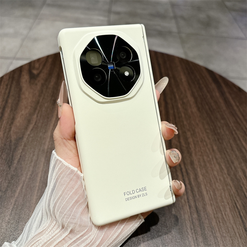 中轴保护铰链全包壳膜一体