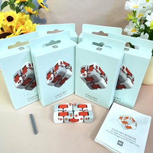 米兔指尖积木简约边角圆润三色设计 自由拼插玩出创意 无限反转