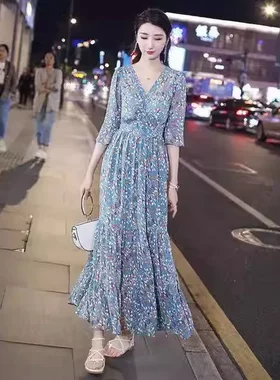 姐妹V领复古碎花雪纺连衣裙女新款夏季仙收腰显瘦大摆长裙