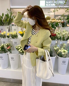 黄色小香风外套女秋冬季2023高级感小个子法式名媛粗花呢短款上衣