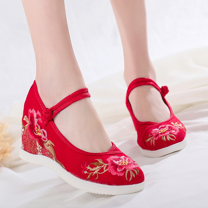 舞蹈内增高民族风新娘老北京布鞋