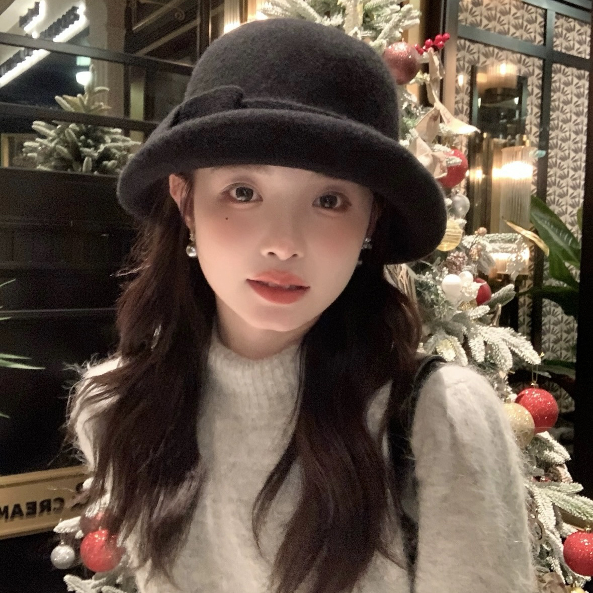 高级感卷边毛呢礼帽女法式复古蝴蝶结渔夫帽优雅高贵千金风帽子冬