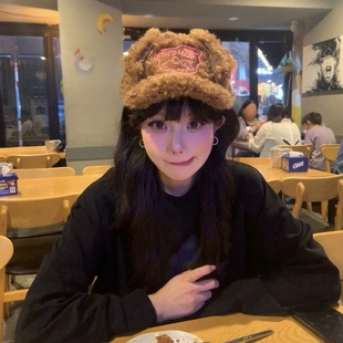 韩版可爱毛绒小猪鸭舌帽子耳朵可动男女秋冬甜酷辣妹百搭棒球帽潮