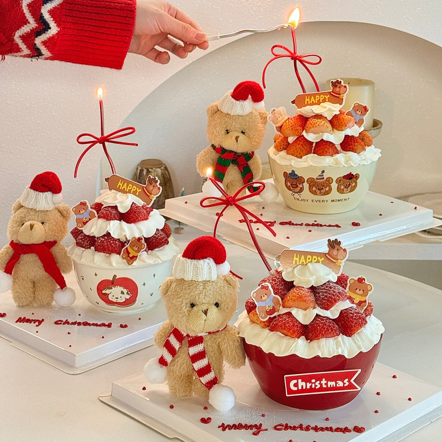 2026圣诞节围巾小熊蛋糕装饰摆件小熊草莓碗陶瓷碗甜品烘焙装扮,节庆用品/礼品,节日装扮用品,淘宝优惠券,粉丝福利购,淘宝优惠卷