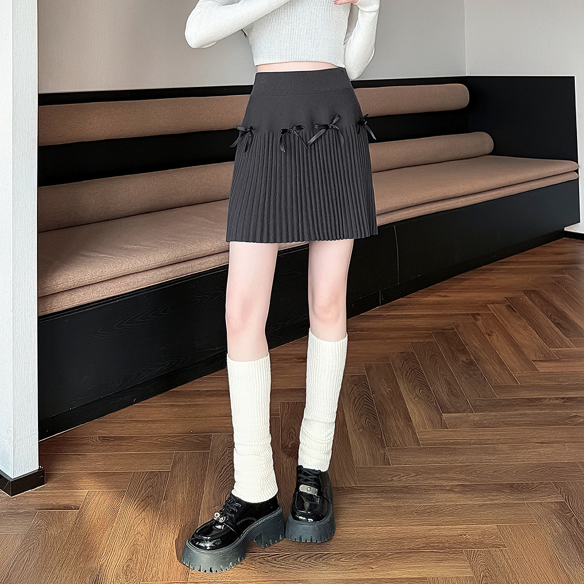 【关晓彤同款】唐狮秋冬季半身短裙女甜美蝴蝶结甜美穿搭黑色tuTA