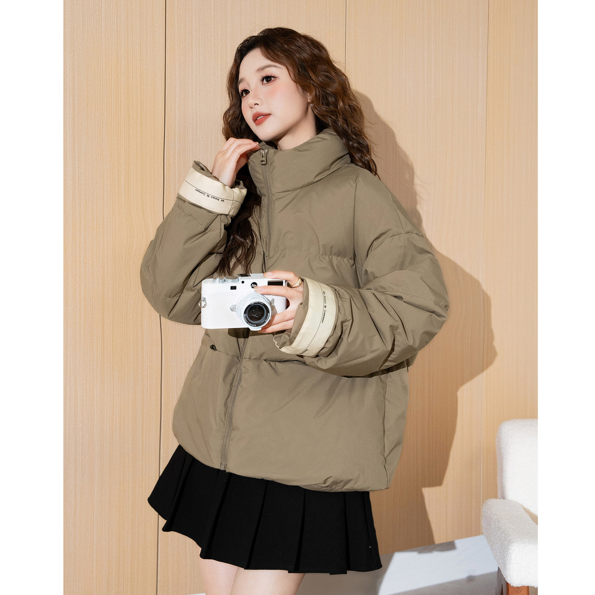 唐狮立领短款气质款羽绒服女冬装新款棕色面包服美拉德穿搭外套tu