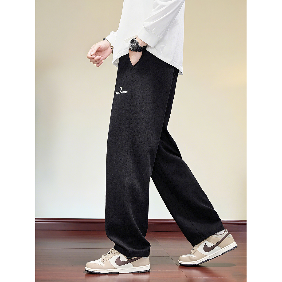 唐狮秋冬季休闲长裤男精致刺绣宽松运动风直筒裤子黑色男裤TUTA