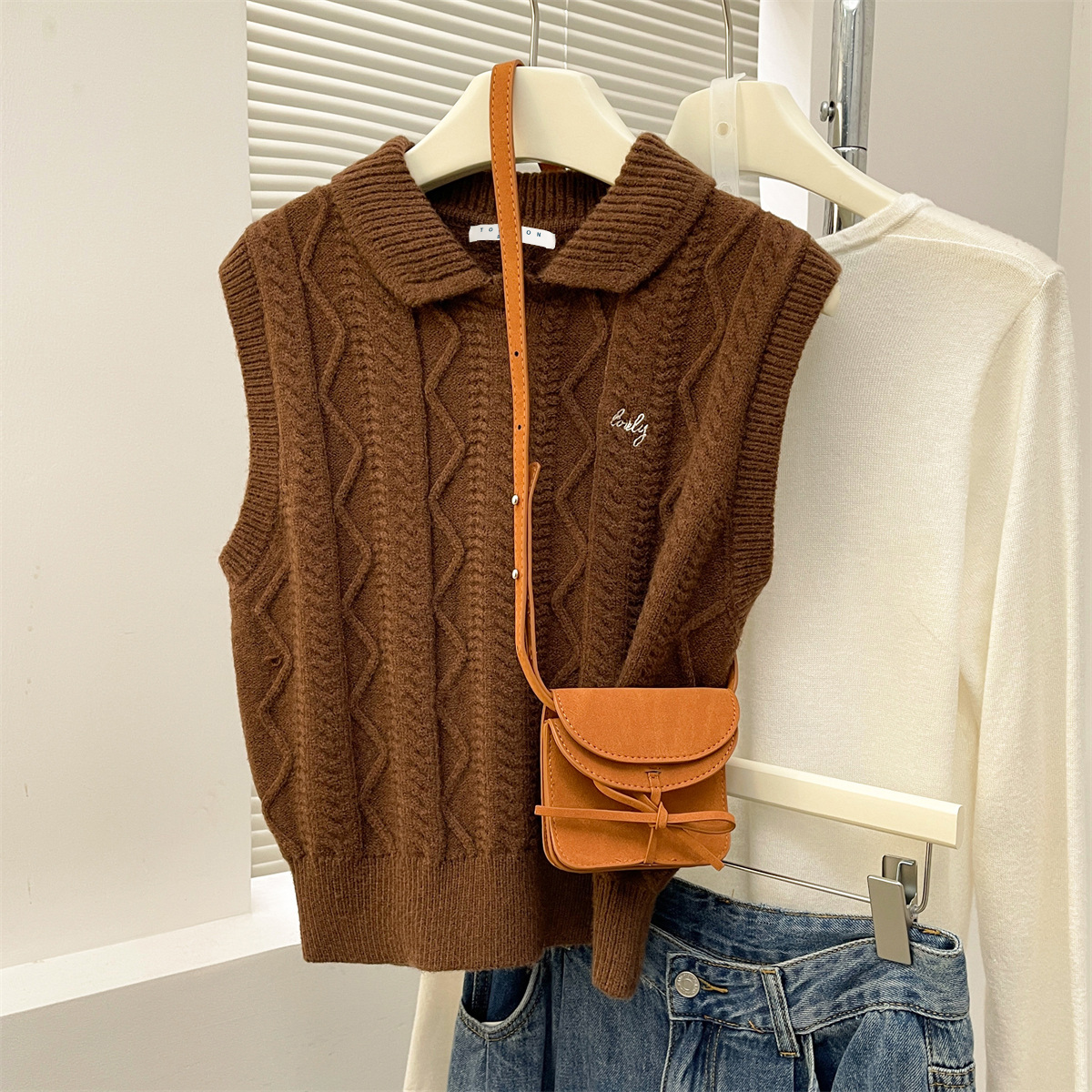 唐狮秋冬毛衣女复古风翻领套头马