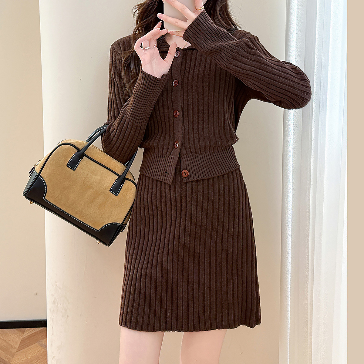 唐狮秋季套装女翻领毛衣开衫短裙上下两件套减龄复古风时尚潮tu