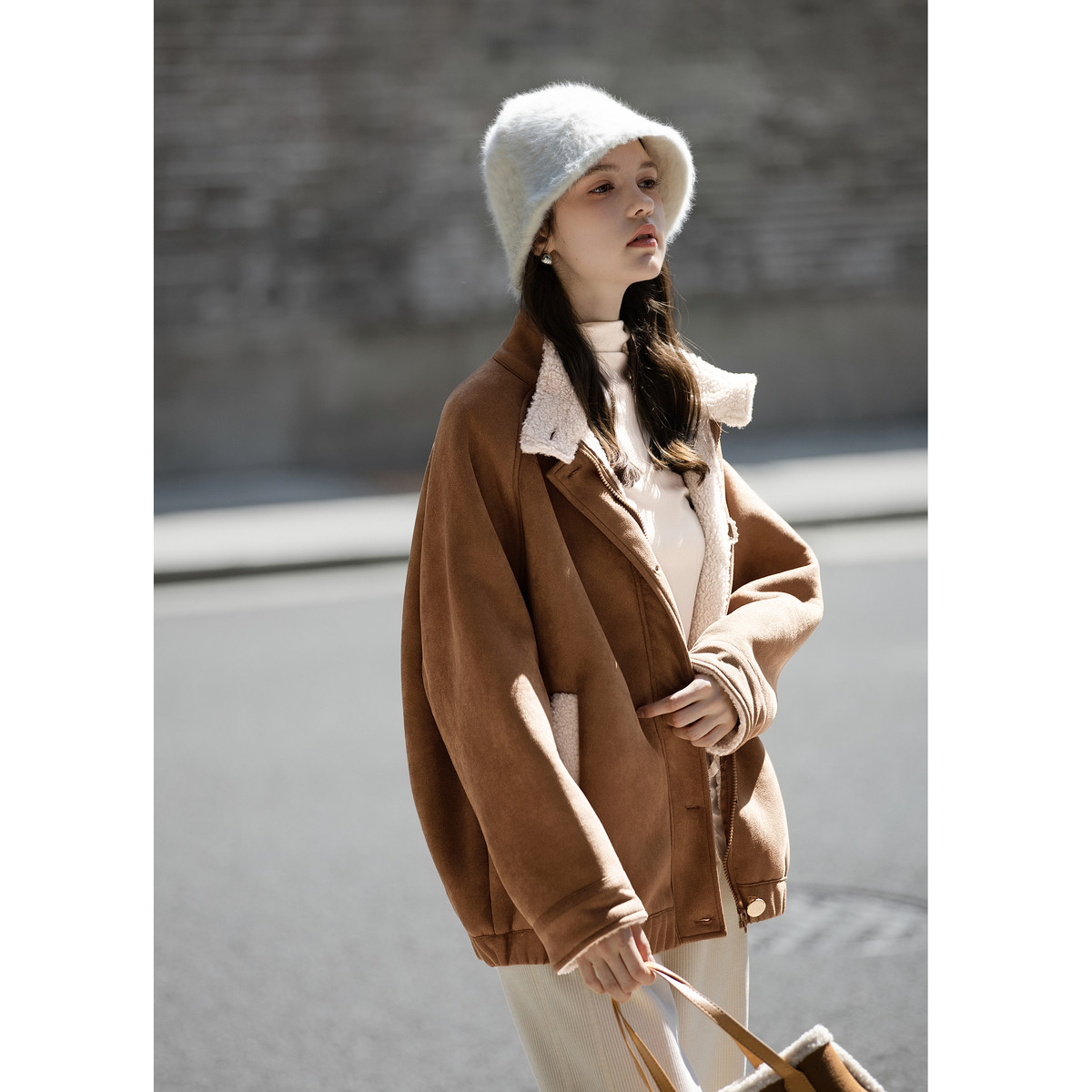 唐狮秋冬季短款外套女立领仿麂皮复合仿羊羔绒外套机车风潮TMTA