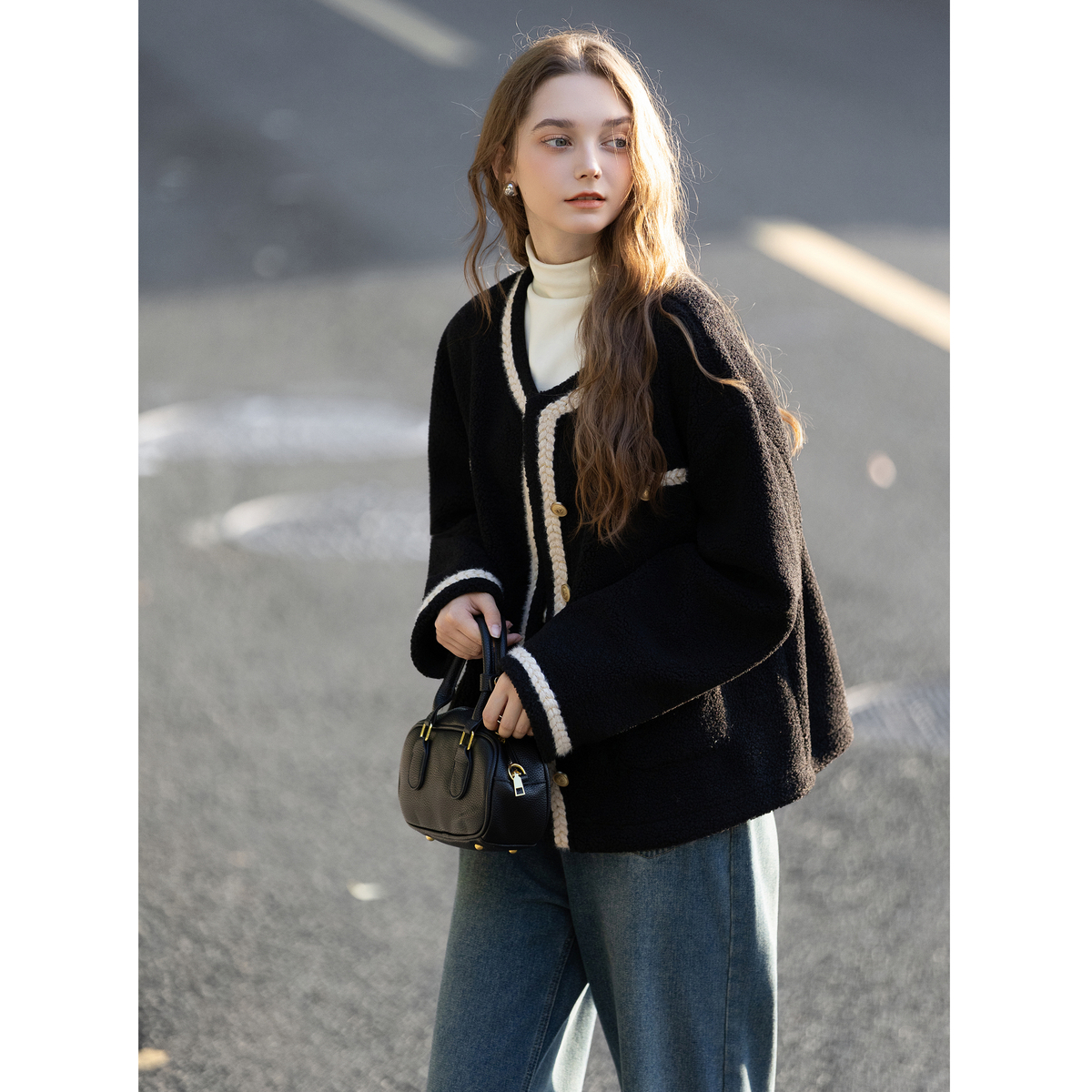 唐狮秋冬外套女高级轻奢女圆领撞