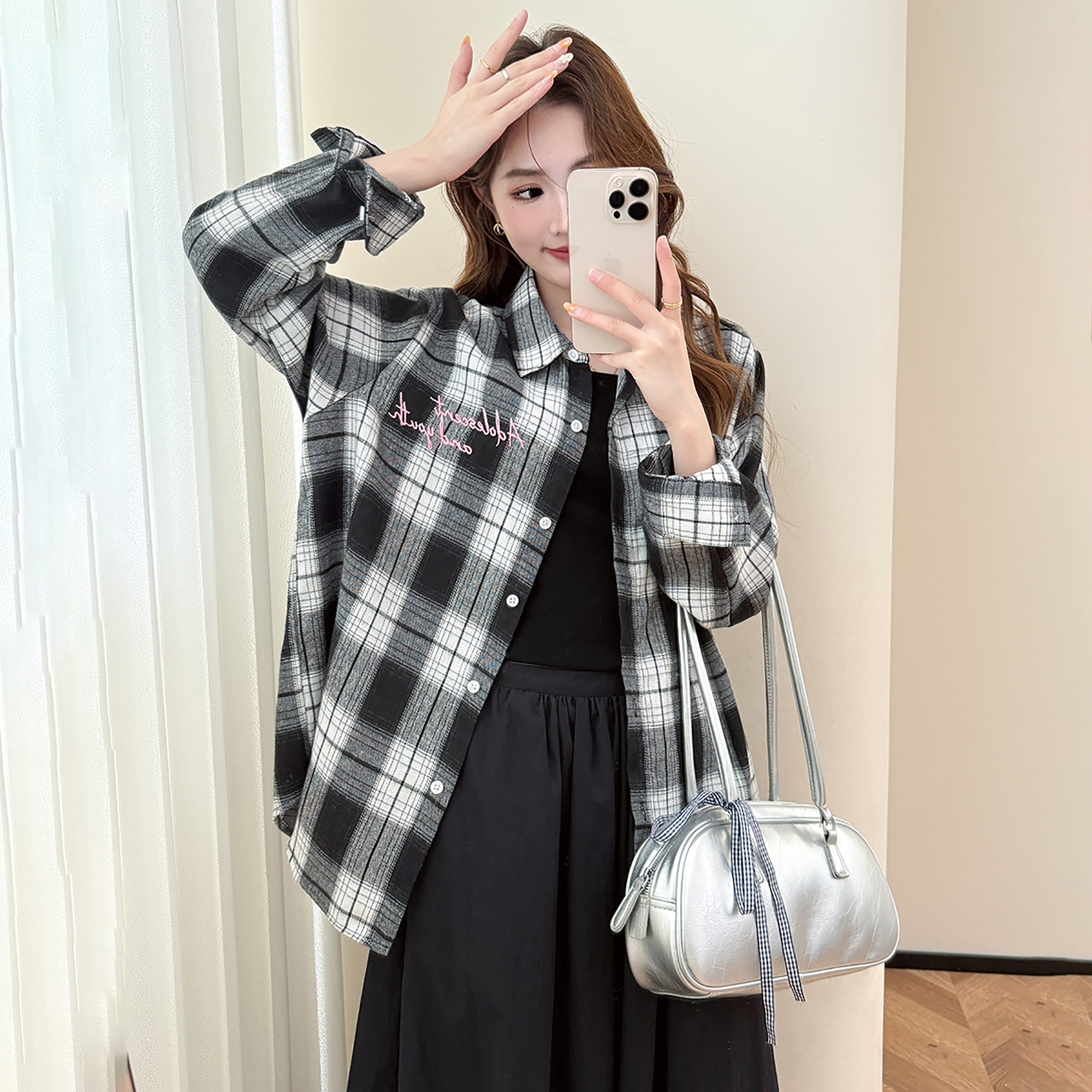 唐狮新款长袖衬衫女黑白格子字母