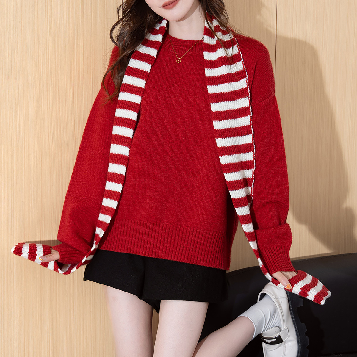 唐狮秋冬慵懒风氛围感条纹围巾套头女式针织衫时尚上衣女潮流TD