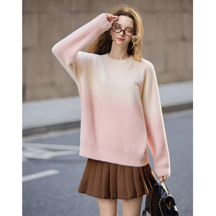 唐狮秋冬季 超好看高级感tuTA 毛衣女圆领套头仿海马绒渐变毛线衫