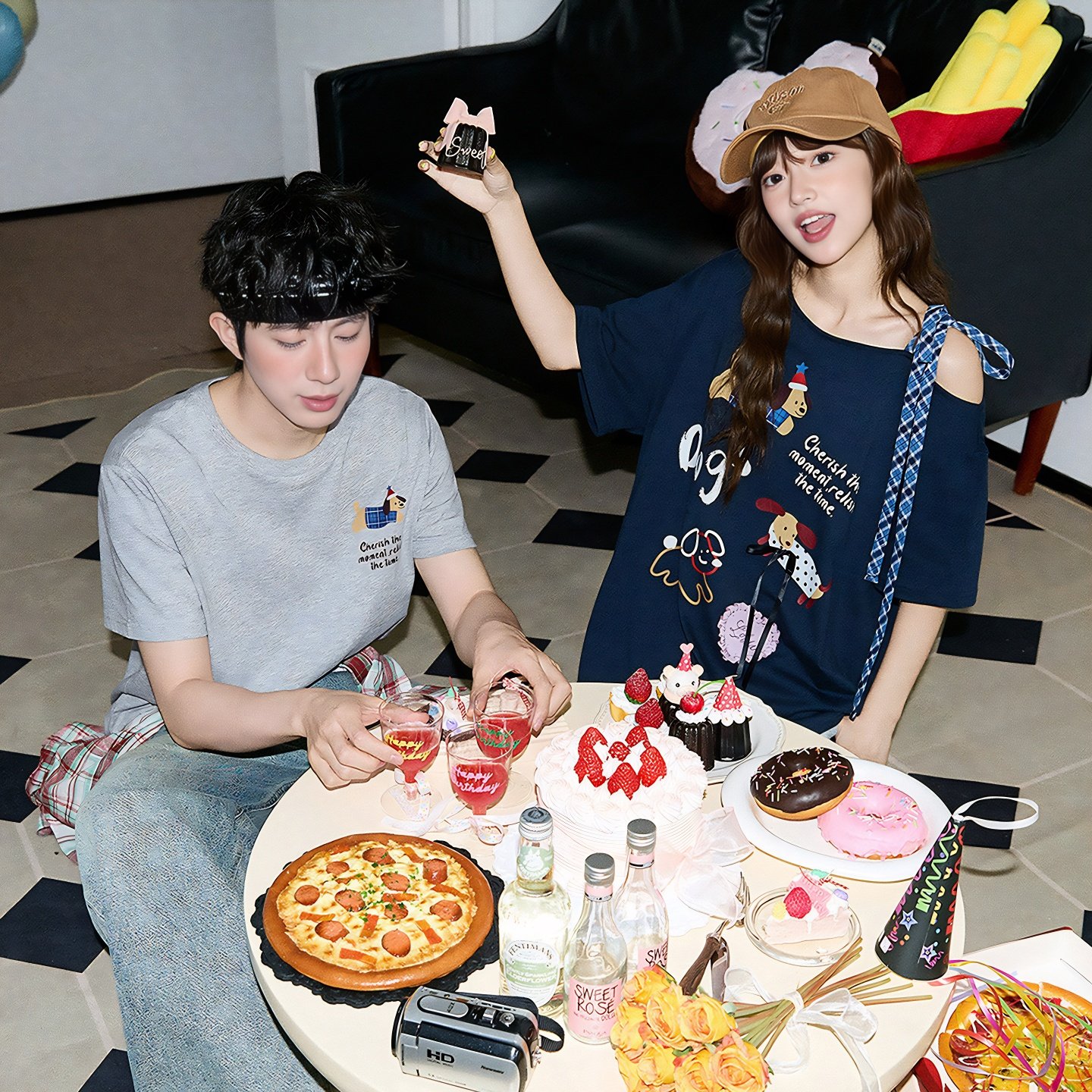 唐狮夏新款情侣T恤露肩绑带设计感上衣圆领灰色打底男女潮流行tu