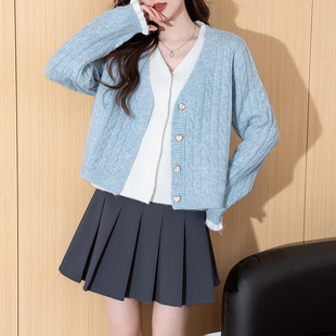 春秋高级感女装 唐狮秋冬毛衣女外套木耳边袖 口设计假两件开衫