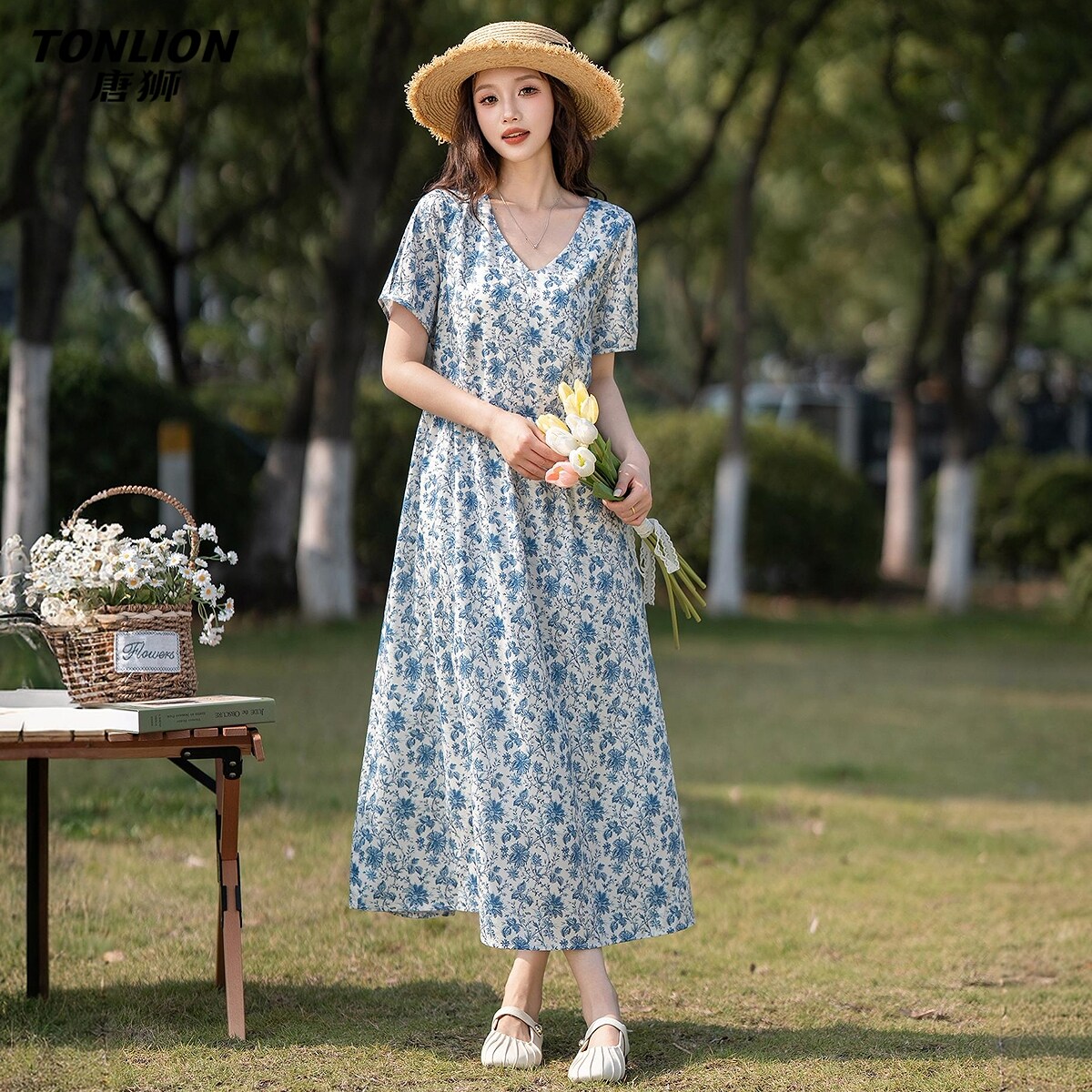 唐狮春夏季新款女复古碎花法式度假风气质短袖连衣裙裙子