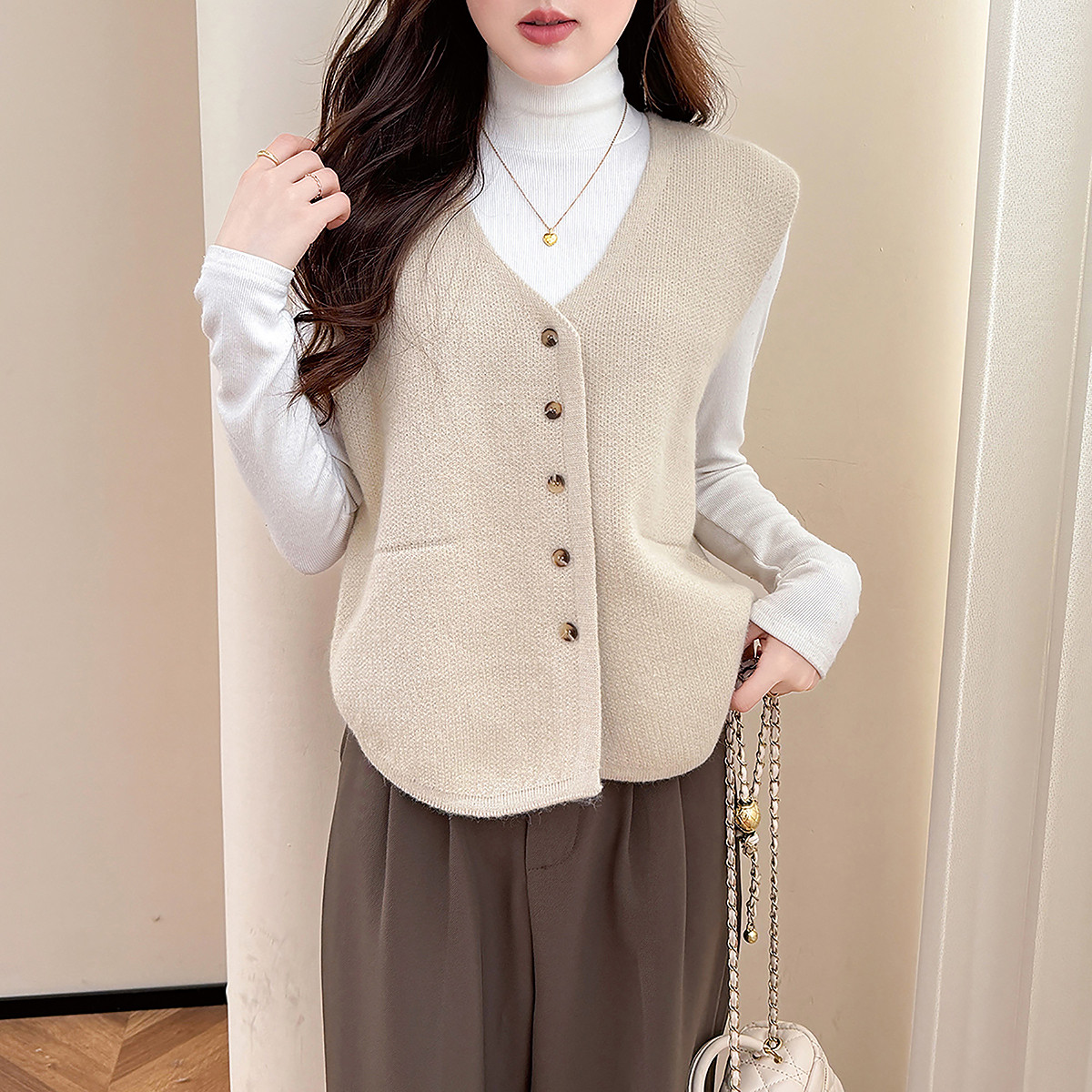 唐狮秋冬毛线衫女简约百搭V领开衫针织马甲高级感百搭上衣TM,女装/女士精品,毛针织衫,淘宝优惠券,粉丝福利购,淘宝优惠卷