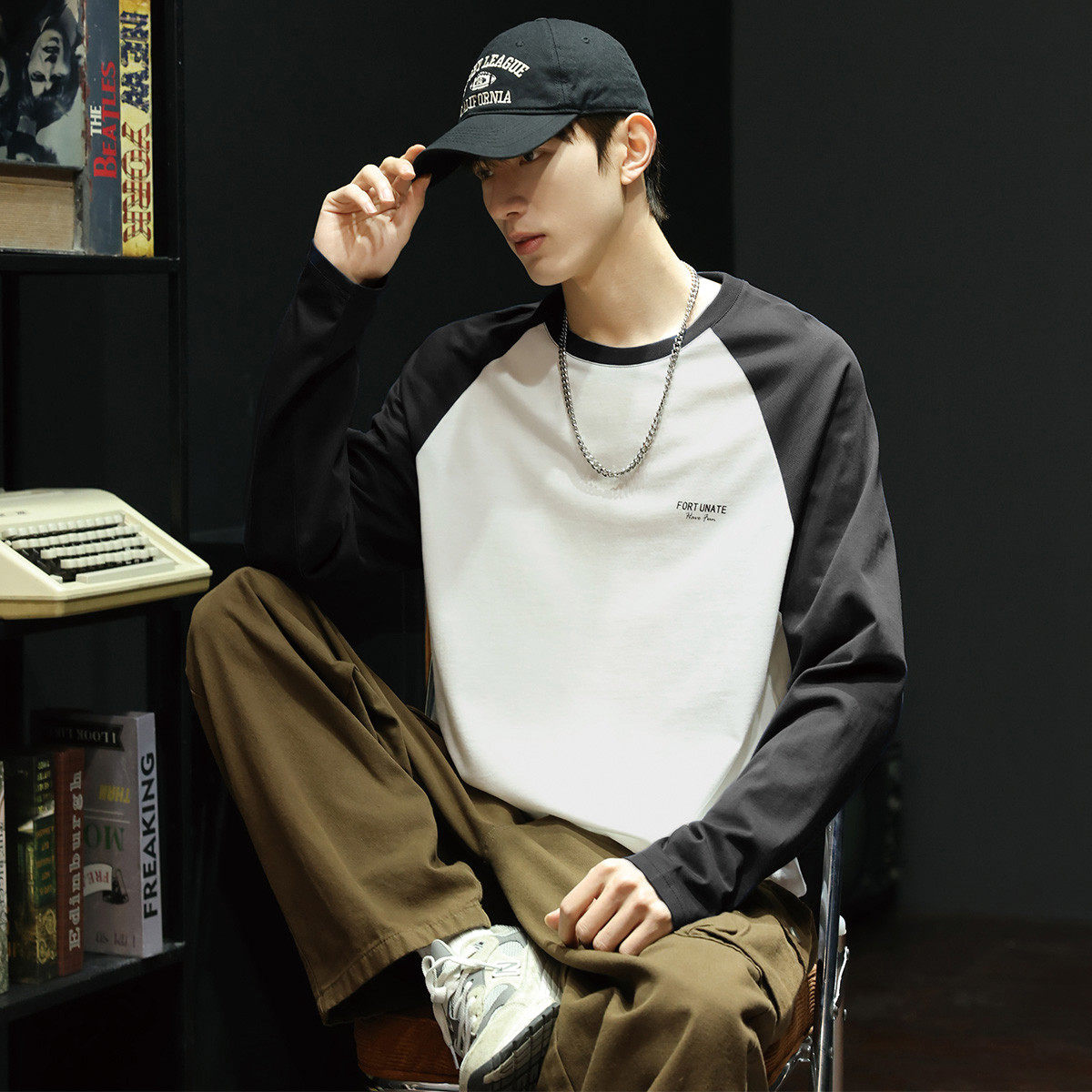 唐狮秋季新款长袖T恤男插肩白色宽松内搭青少年纯棉打底衫潮TD