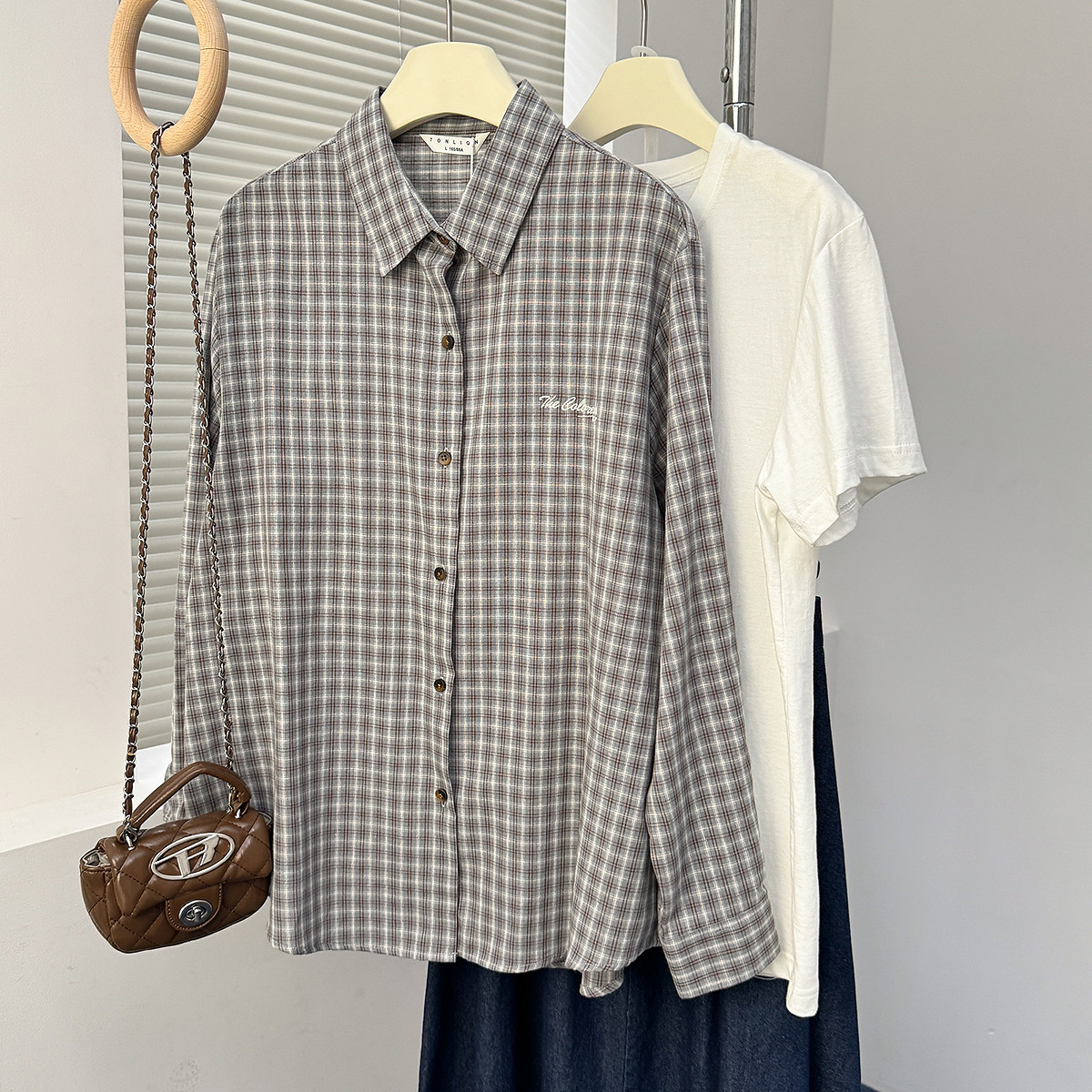 唐狮秋季衬衫女新款长袖格子复古时尚百搭流行开衫上衣TM