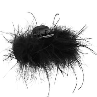 高级感羽毛抓夹2023新款温暖毛毛发夹驼鸟毛后脑勺盘发鲨鱼夹发卡