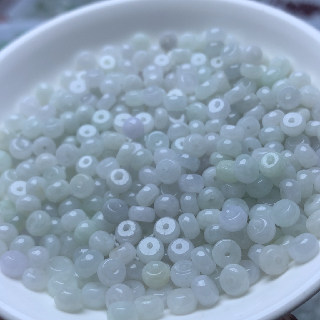 翡翠A货卡3mm*5.5mm糯冰白算盘100颗