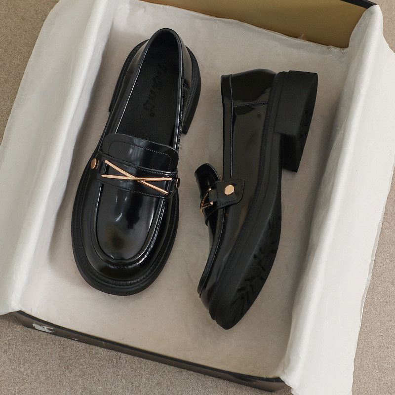 牛皮版~大码41通勤乐福鞋女款2026春秋新款英伦风平底黑色小皮鞋