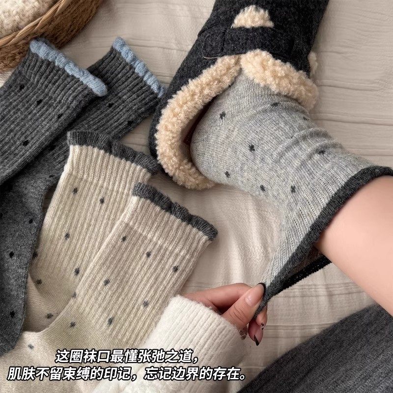 波点花边袜子女秋冬季灰色中筒袜加厚保暖ins韩版复古花边长筒袜