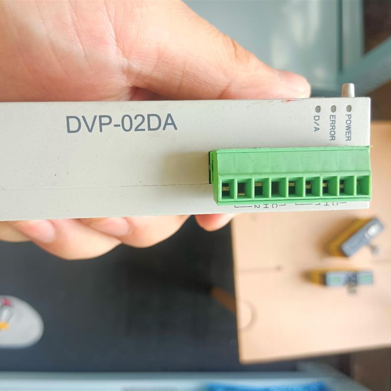 议价PLC模块DVP02DAS实物拍摄功能正常单价