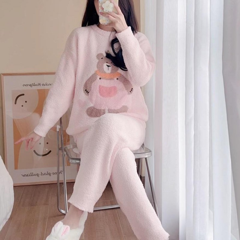 软绵绵珊瑚绒睡衣女秋冬新款加厚保暖长袖长裤外穿可爱小熊暖套装