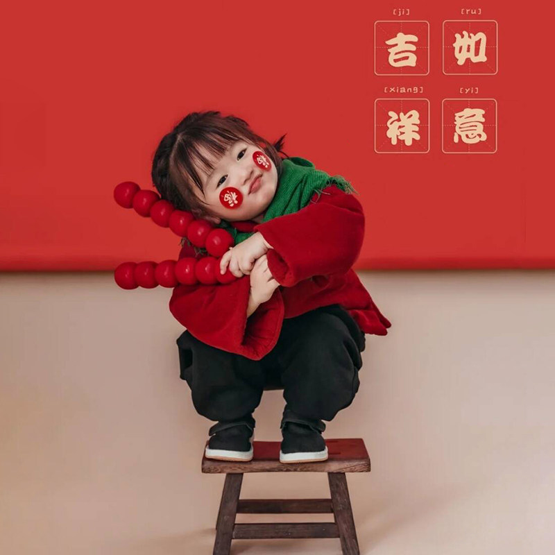新款儿童新年女童土味棉袄过年喜庆拜年服拍照道具红色头巾中国风