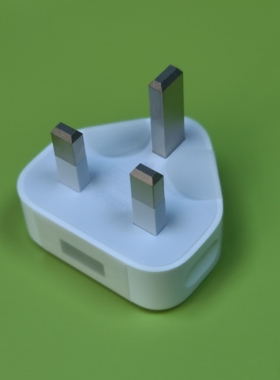 适用于苹果iPhone Airpods watch ipod touch UK 5V1A 5W充电器蓝牙耳机智能手表充电