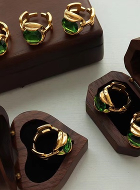 Emily钛钢洗澡流汗不掉色戒指