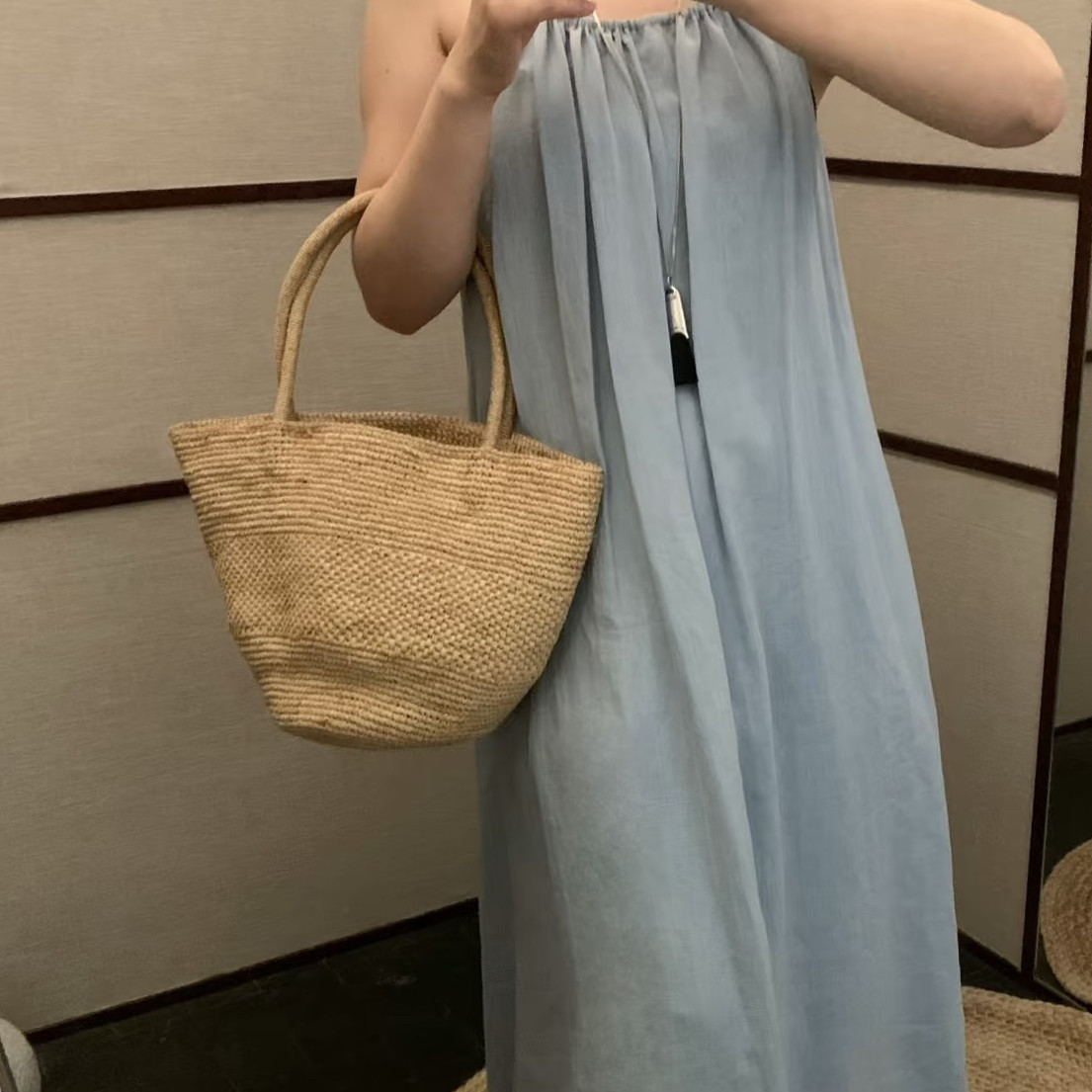 高级感拉菲草手提草编包新款春夏大容量托特编织包海边度假沙滩包