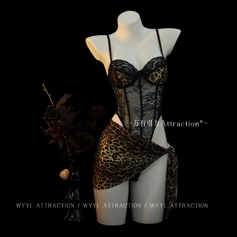 吸引力「致命诱惑」性感豹纹御姐风睡衣小胸战袍情趣制服qqny内衣