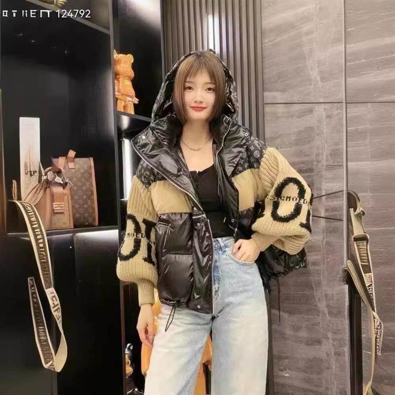 欧洲站拼接牛仔领连帽羽绒服女2025年冬季新款针织袖洋气潮牌女装