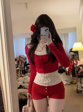 荔桃想睡觉ya |bm风套装碎花吊带背心红色针织开衫短裤三件套