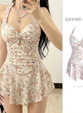 连体裙式泳衣女2025新款碎花ins风小胸聚拢高级感挂脖泡温泉泳装