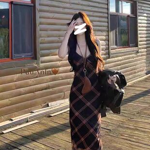 美拉德色系~高级咖啡色格纹吊带长裙 秋冬修身慵懒性感内搭连衣裙