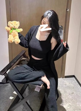 性感有加~24冬季新 加长系带睡袍+背心+直筒长裤半边绒睡衣三件套